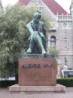 Aleksis Kivi szobra